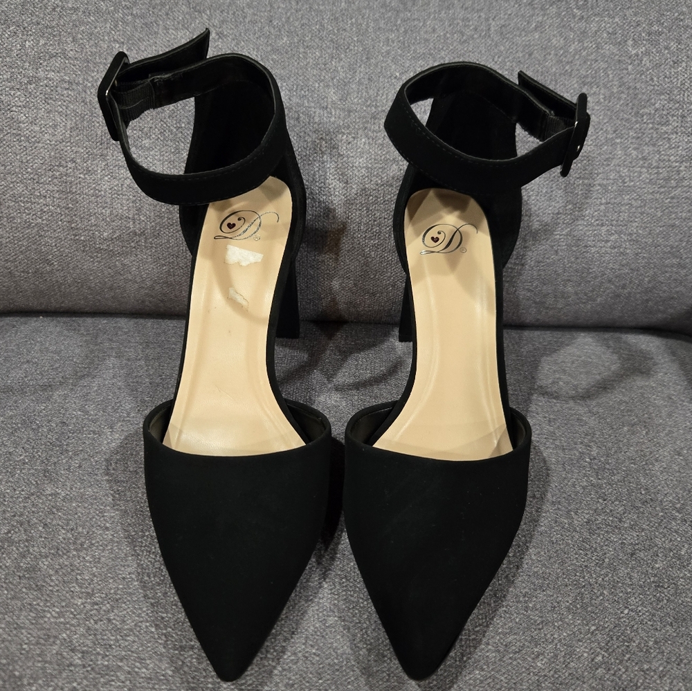 DELICIOUS Pointy Heels with Strap